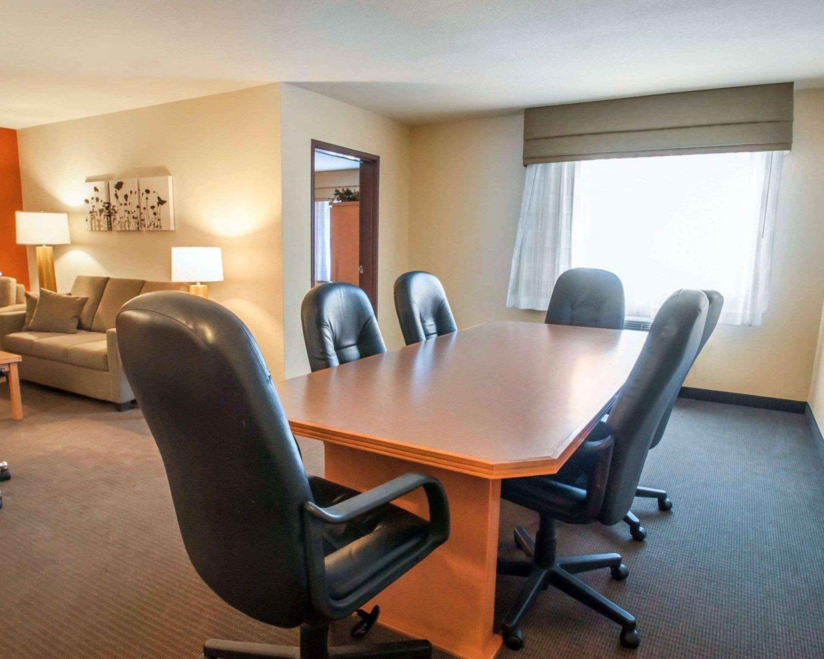 Sleep Inn & Suites Lake Of The Ozarks Camdenton Εξωτερικό φωτογραφία